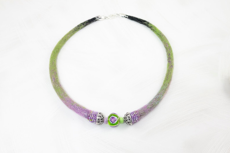 collar-Embroidery-lampwork bead-soft green Necklace-Choker-Statement Necklace