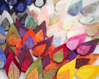 Set of 5 leaves - Patch - Embroidered leaf badge in felted wool - Sew-on appliqué