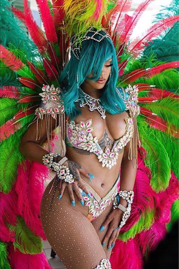 very pretty wire bra for Trinidad Carnival 2k15  Carnival outfits,  Carnival fashion, Burlesque costume