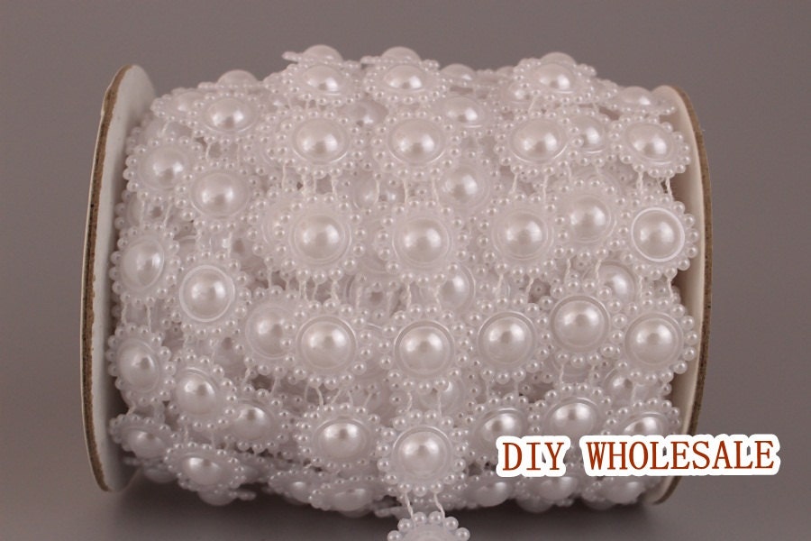 PriceLess Trims Flatback Pearls White 6mm