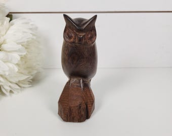 Pequeña figura de búho de madera tallada a mano, estilo vintage, de 12,7 cm (5 pulgadas) - Estilo MCM - Boho - Arte popular