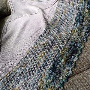 Padrão para tricotar Xale Colorwork "Tactility"