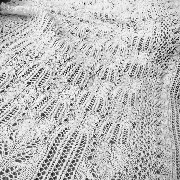 Pattern to knit Lace Shawl Contemplation