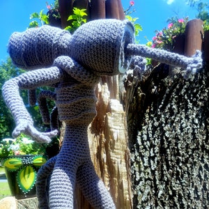 Made to order Alien Xenomorph H R Giger Alien crochet plush amigurumi horror sci-fi collectible memorabilia image 1