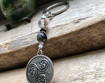Yin Yang Silver Keychain, Dragon Vein Agate