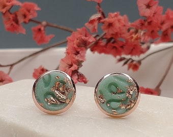 Ohrringe, Ohrstecker roségold mit Polymerclay in einem zarten Türkis mit roségoldenen Metallflocken, Geschenkidee für sie