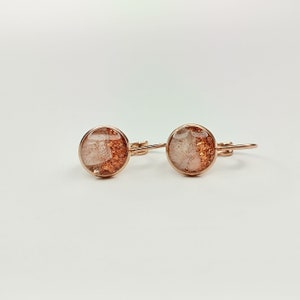 Delicate small earrings in rose gold, hanging earrings with beige dried flowers and cast resin, 10 mm diameter, wedding image 1