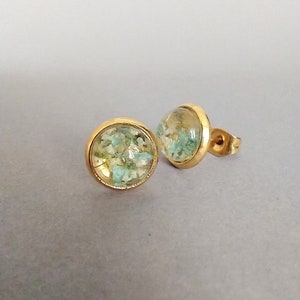 Earrings, stud earrings stainless steel gold-plated 8 mm real flowers with casting resin, resin