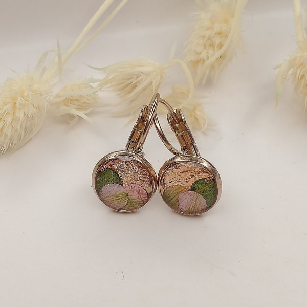 Hängeohrringe Ohrringe roségold mit echten grünen und rosa Blütenblättern, Geschenke für sie
