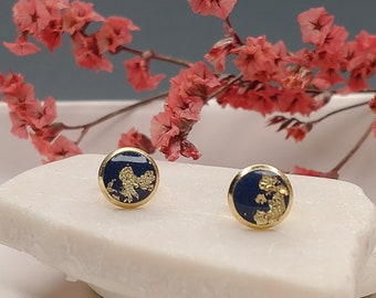 Small gold stud earrings, gold earrings with polymer clay dark blue with gold flakes, gift for girlfriend