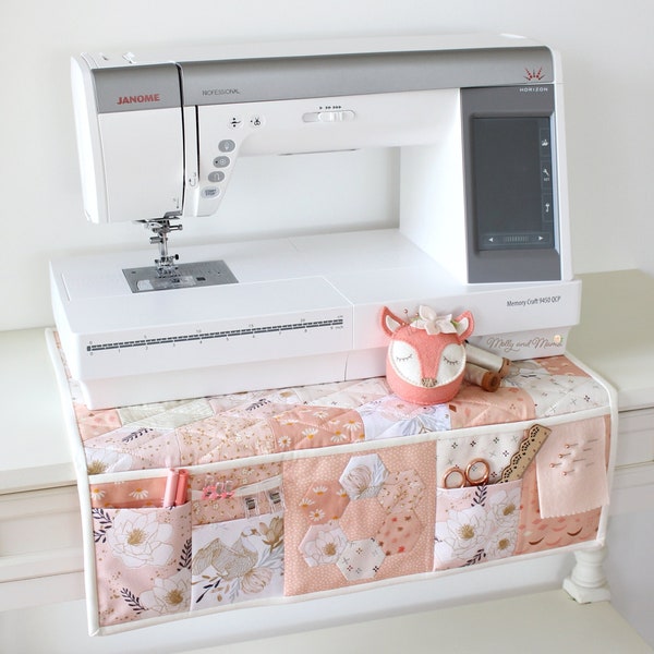 Sadie SEWING MACHINE Mat Pattern - PDF download for English paper pieced sewing machine mat with lots of practical pockets