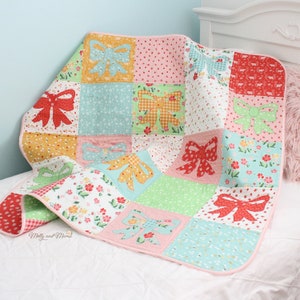 Betty Bow Quilt Sewing Pattern - PDF instant download for appliqué bow quilt with curved corner binding