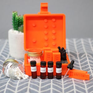 Leerburg&#39;s Five Odor Scent Kit