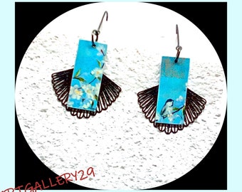 Boucles d'oreilles femme japonaiserie style japonais papier japonais bleu à fleurs et oiseaux, pendentif éventail noir, -15% code: PRIVILEGE