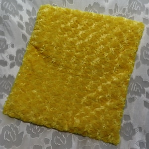 Yellow Rosette Minky Catnip Mat, Refillable Catnip Mat, Crinkle Catnip Pad, Cat Lover Gift, Mimi Catnip, Yellow Catnip Toy