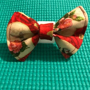 Valentine&#39;s Day Pet Bow Tie, Valentine&#39;s Day Dog Bow Tie, Heart Pet Bow Tie, Heart Dog Bow Tie, Pet Bow Tie, Holiday Dog Bow Tie, Pet