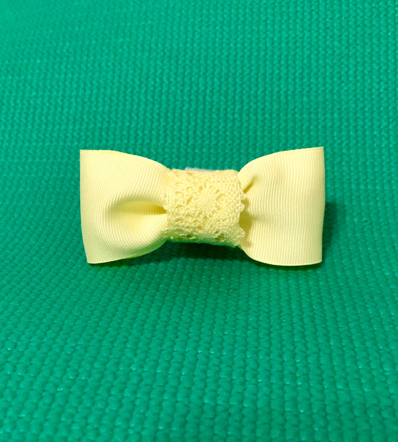 Pet Neck Wear Pets Pet Neck Accessories Cat Bow Tie Yellow Ribbon and Lace Bow Tie for Pets Dog Bow Tie Bow Ties Pet Bow Tie