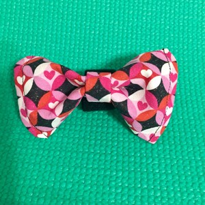 Valetine&#39;s Day Pet Bow Tie, Holiday Pet Bow Tie, Valentine&#39;s Day Bow Tie, Valentine&#39;s Cat Bow Tie, Heart Pet Bow Tie, Cotton Pet Bow Tie
