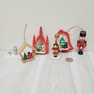 Conjunto de 6 adornos navideños de Erzgebirge de 4 pulgadas, figura de Papá Noel, muñeco de nieve, soldado de iglesia, ángel, oso, árbol, decoración alemana, muñeca de madera, hecho en Alemania.