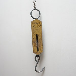 25 kg / 56 lbs German pocket balance spring scale weight Vintage retro made in Germany kitchen small little brass hook ring bronze metal