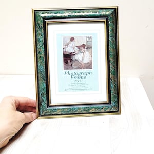 Faux green marble rectangular resin frame with glass Victorian style for photo picture tabletop wall hanging antique style marbled gold gilt