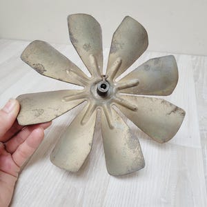 Salvaged Vintage Blower Fan Blade, retro stove ventilator for assemblage, garage metal wall decor