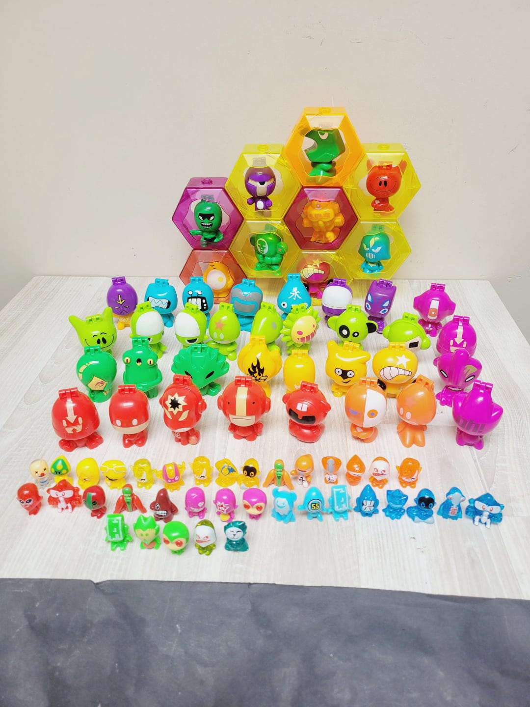 Choose Gogo's Crazy Bones Mega + Mini Metropolis Figurine, Jumbo