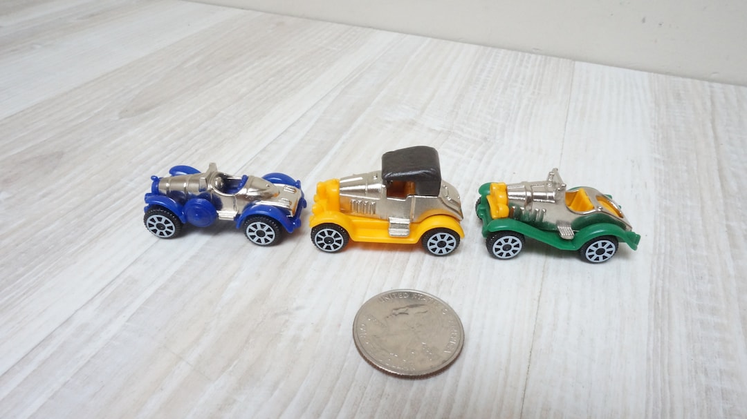 Buy Set of Miniature Old Car, Diecast Metal Plastic Car Model Toy 1/100  Scale 1:87 H0 Small Tiny From Kinder Joy Egg by Ferrero Rocher Online in