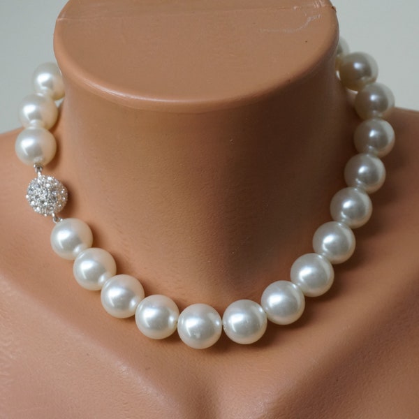 Oversized Pearl Necklace Etsy