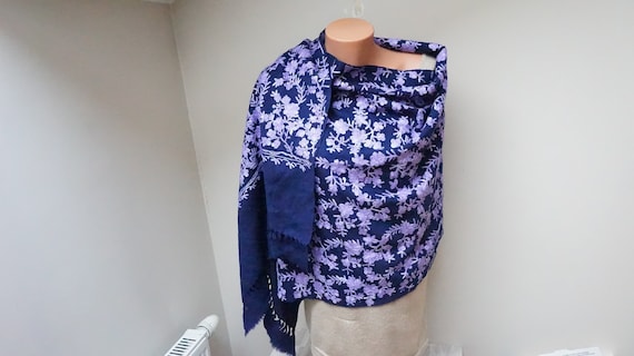 Large wool embroidery navy blue purple woven flor… - image 2