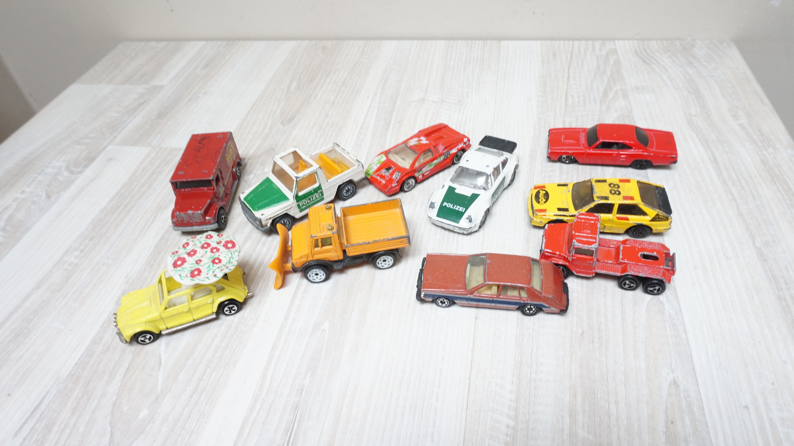 Vintage 1980s Matchbox, Hot Wheels, Yatming, Mini Toy Car