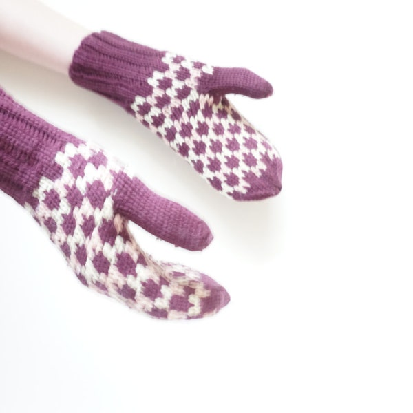 Handmade Mittens Gloves Women Children Retro natural wool vintage knit purple pink white Soviet  Christmas crochet Lithuania Russia 1980s
