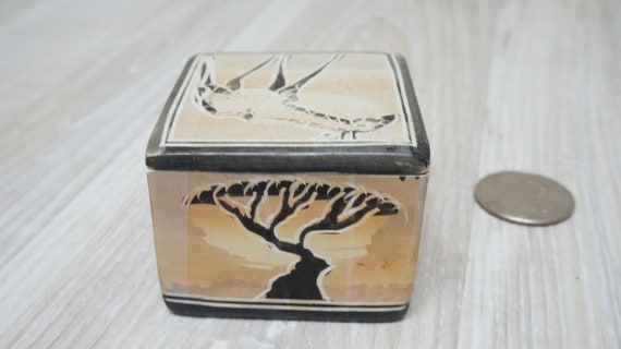 Little African soapstone jewelry box, hand carved… - image 4