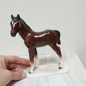 6&quot; Hertwig & Co Foal colt horse sculpture porcelain Figurine Vintage Retro Animal brown home Decor ceramic bone china equestrian statuette