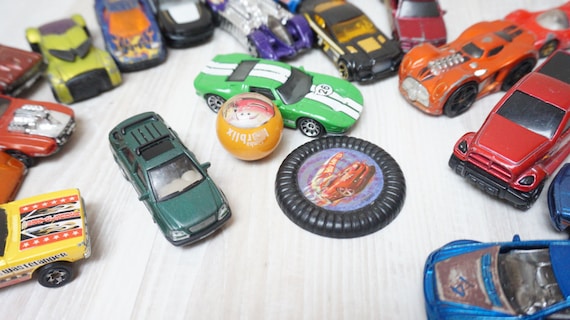 Métal Lot En 18 De Hotwheels Camion Modèle Plastique Voiture Die wmn0N8