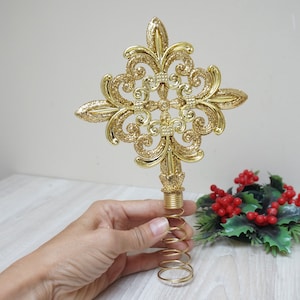 Adorno para árbol de Navidad con diseño de estrella de flor de lis y espiral dorada con purpurina, adorno vintage con espiral en la parte superior, decoración retro para el hogar, bola de Navidad de plástico con forma de cruz