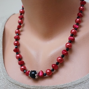 Faux pearl red and black Bead Necklace Jewelry vintage Retro ball round gradient faceted wedding bridal old pomegranate seed shape garnet