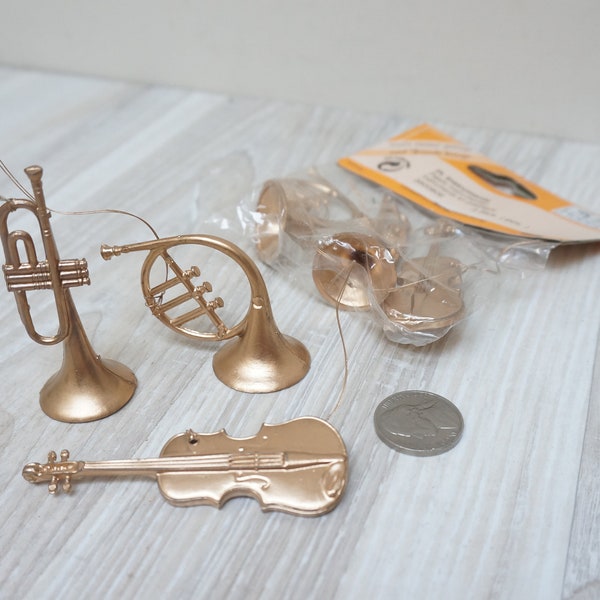3 altgoldfarbene Miniatur Trompete Waldhorn Geige Miniatur Trompete aus Messing altgold bronze