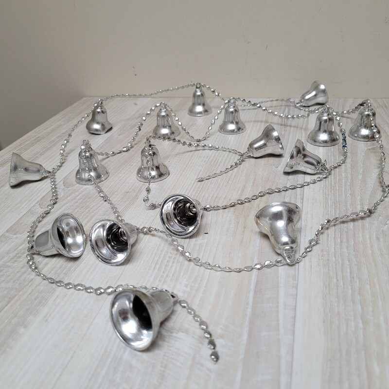 Jingle Bell Ball Garland