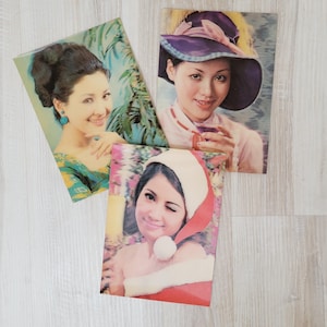 Set di 3 cartoline stereo lenticolari Winking girls, cartolina giapponese 3D, vintage retrò anni '60 made in Japan, cappello da Babbo Natale asiatico da collezione