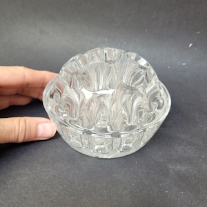 Rana portafiori in vetro trasparente da 19 fori, vaso a cupola per composizioni floreali, ciotola rotonda con bouquet di rose, stile retrò vintage, probabilmente realizzato in Francia, vecchio REIMS francese