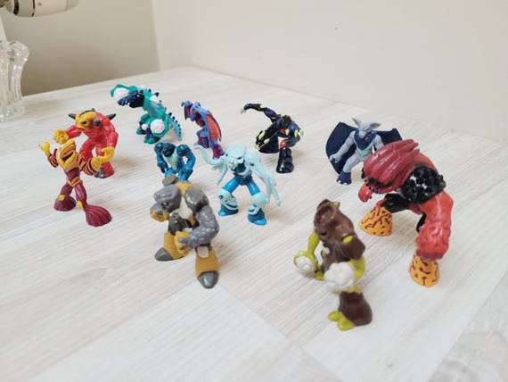 Choose GORMITI Mini Action Figurine, Miniature the Invincible