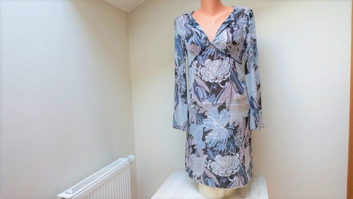 Pure silk chiffon dress, Tunic shirt blouse Retro embroidery Vintage 1990s Made in UK by Monsoon size small medium US grey black S M floral, foto 1 di 5
