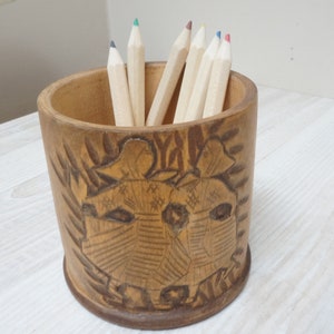 Swedish dancing girls vintage wooden pencil holder, cup vase hand carved folk art, retro Scandinavian made in Denmark Sweden mod mid century