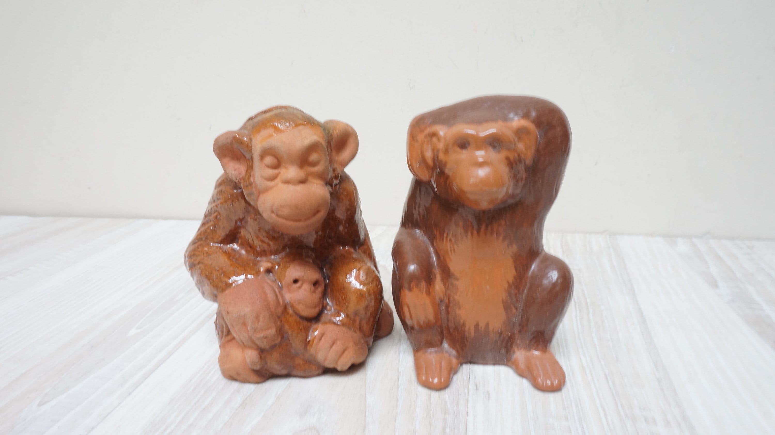フッチェンロイター　フィギュリン　猿　サル　チンパンジー　陶磁器　ヴィンテージ フッチェンロイター フィギュリン 猿 サル チンパンジー 陶磁器