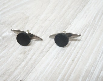 Schwarze Knopf-Manschettenknöpfe, Vintage minimalistische Manschettenknöpfe, klappbarer runder geschlechtsneutraler Silberton Schmuck, Accessoire Metall unisex Männer Frauen