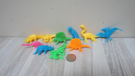 small plastic dinosaurs bulk
