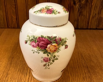 Royal Albert Old Country Roses Ginger Jar with Lid