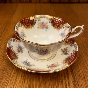 Royal Albert Empress Series, Catherine Teacup and Saucer, Burgundy and Gold Pink Rose Bouquets, Avon Shape