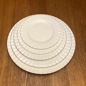 Royal Albert Val D&#39;or Geschirr, Ihre Wahl der Größe Abendessen, Mittagessen, Salat, Dessert, Brot und Butterplatte